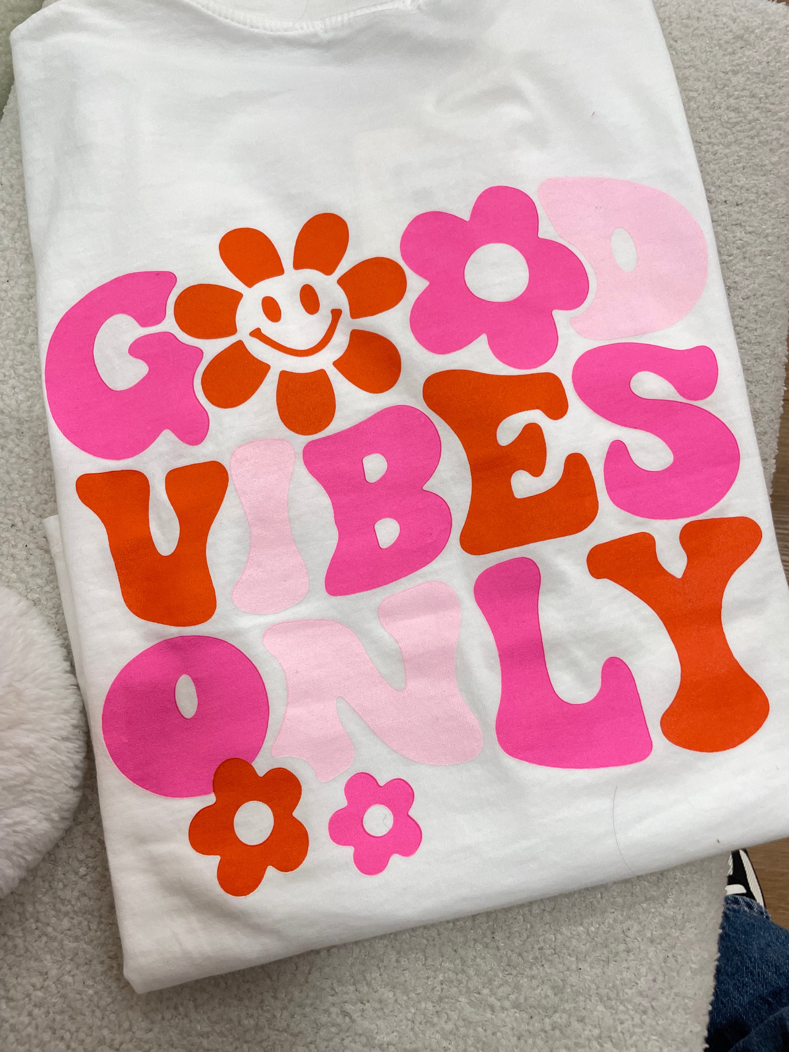 T-shirt Good Vibes Only
