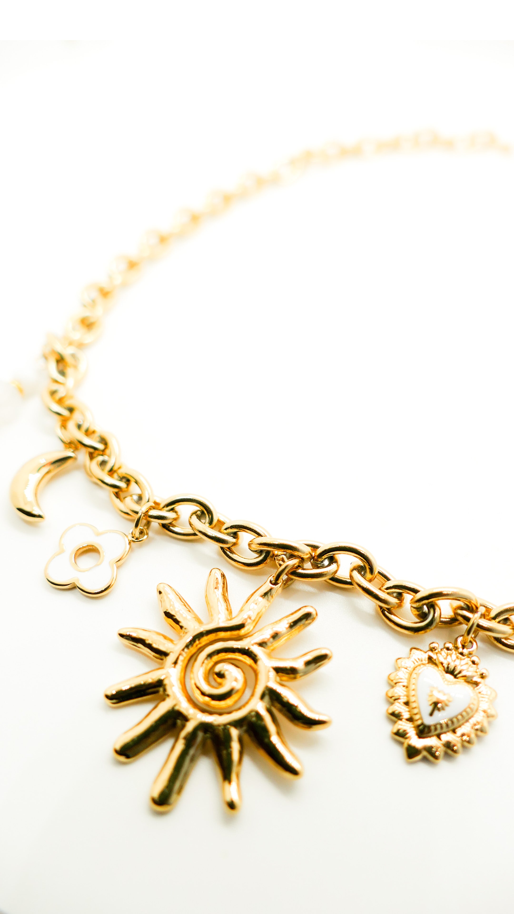 Collier Suna