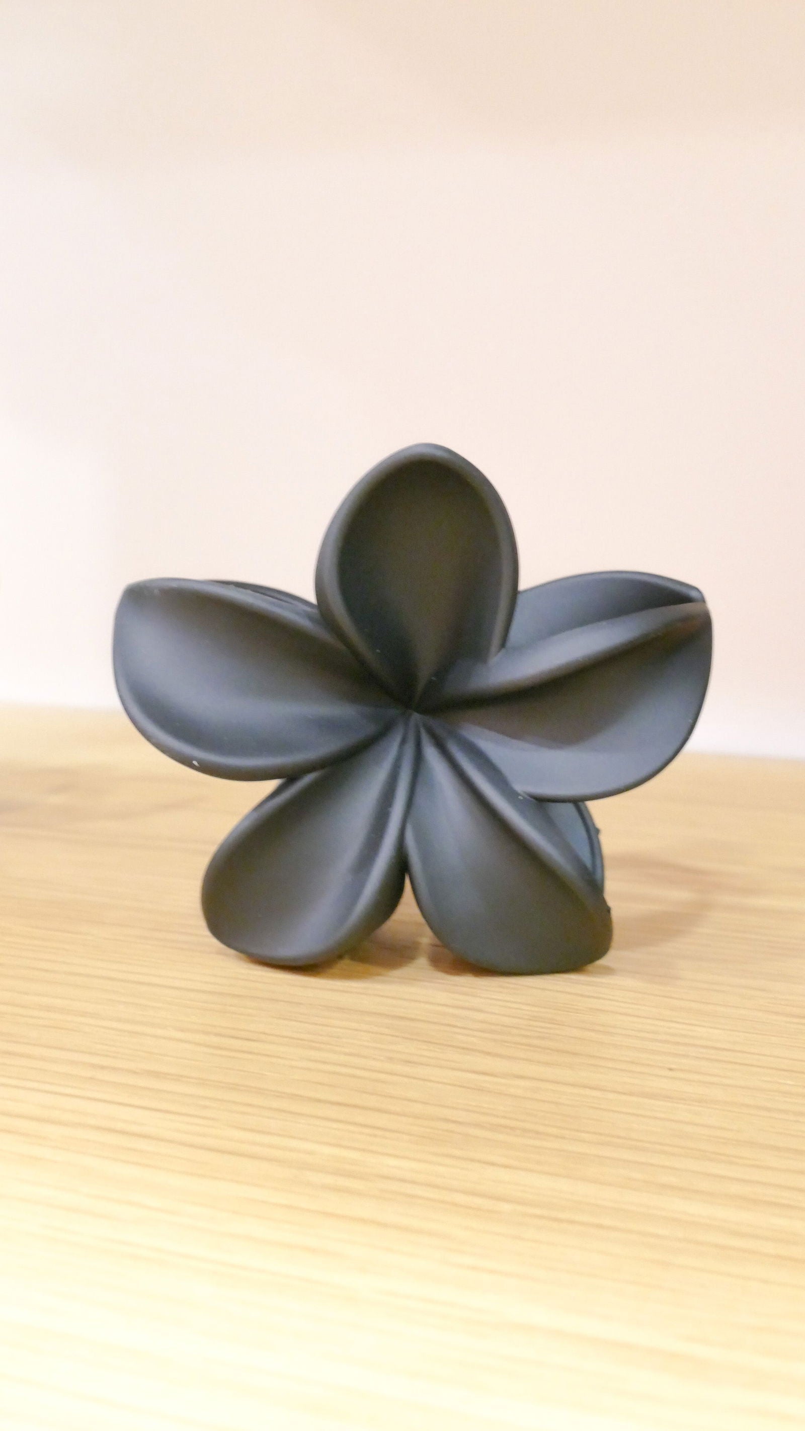 Pince fleurs tiaré - Atelier 628