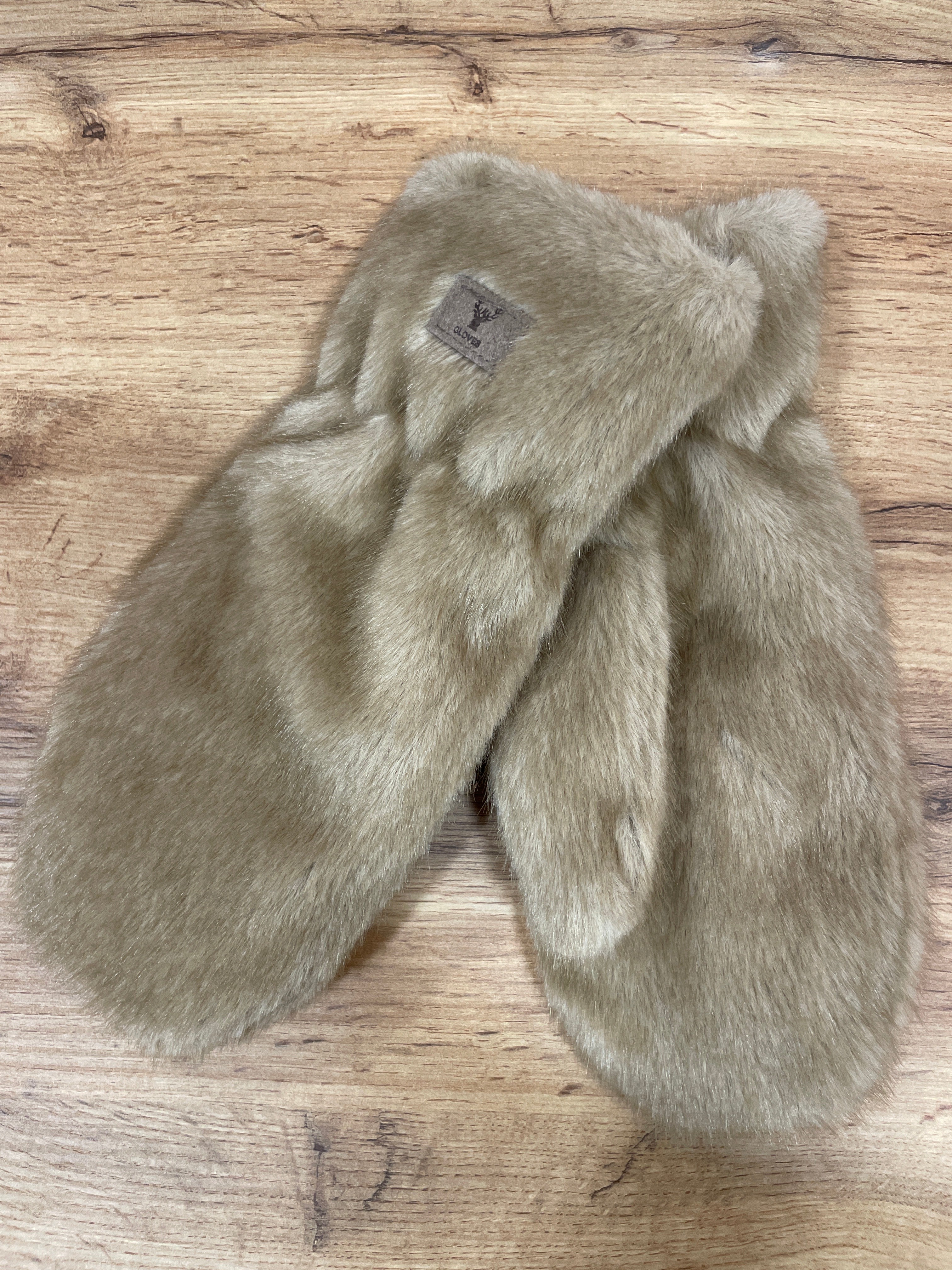 Moufles fausses fourrure