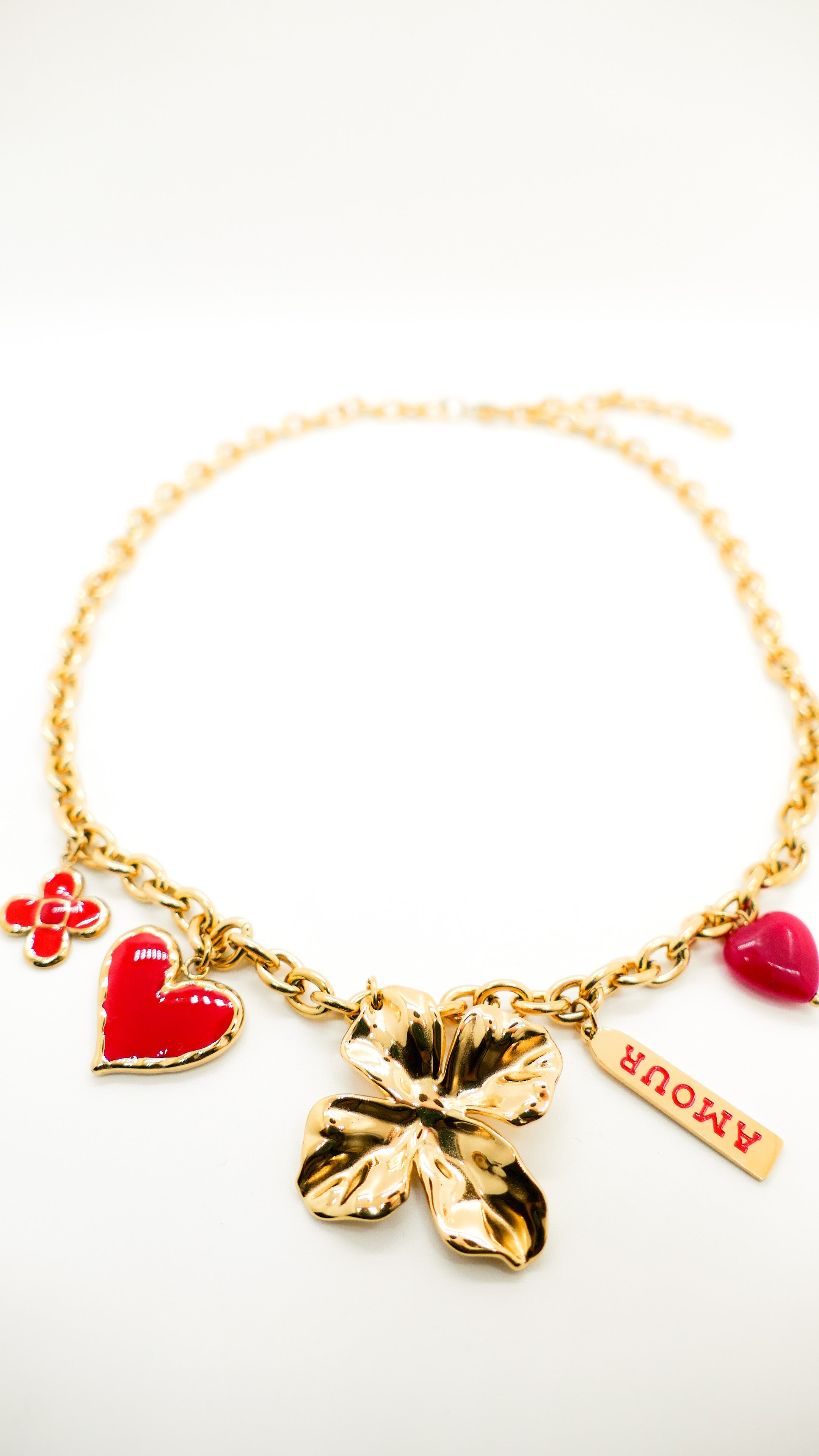 Collier Mora
