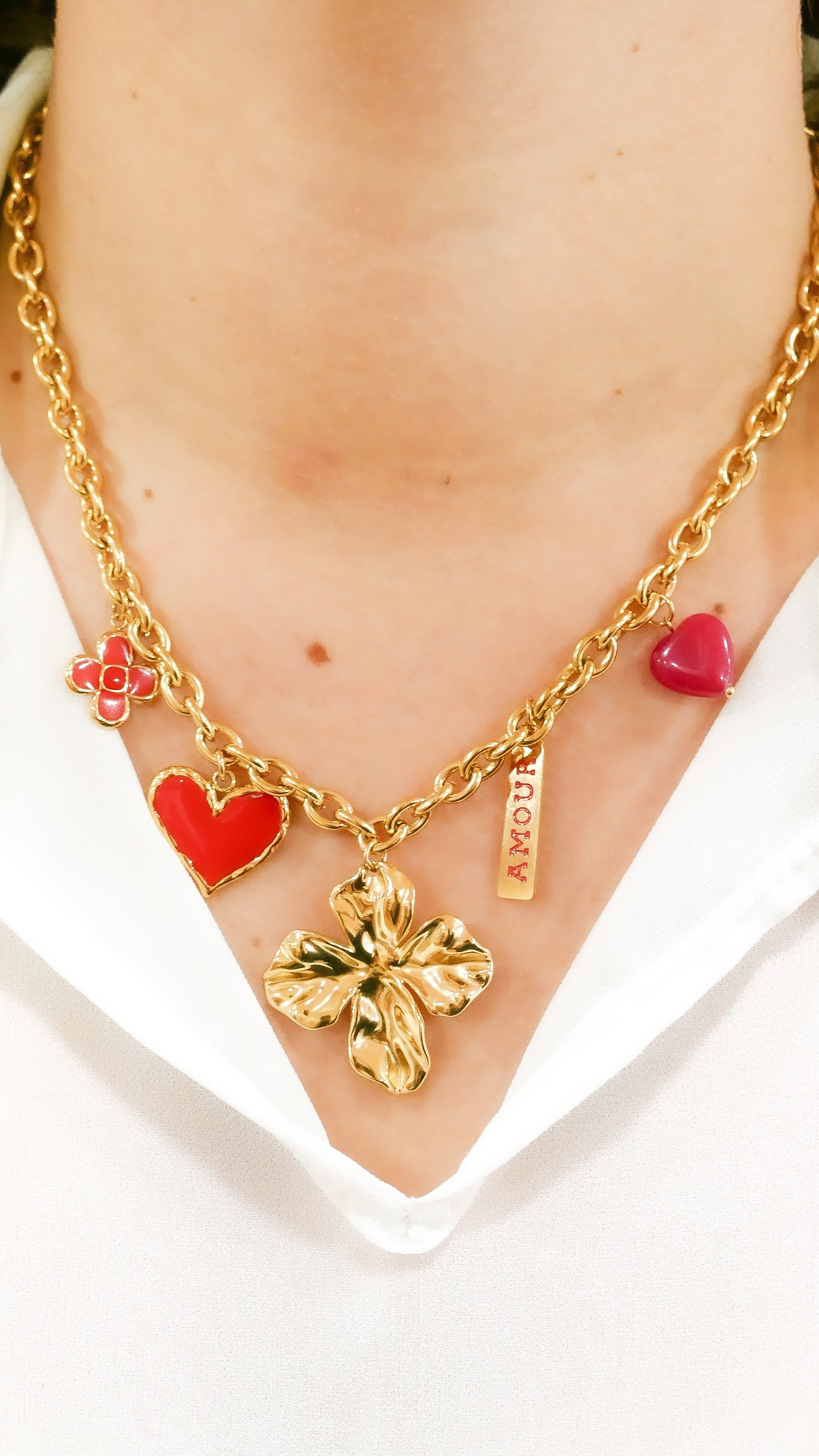 Collier Mora